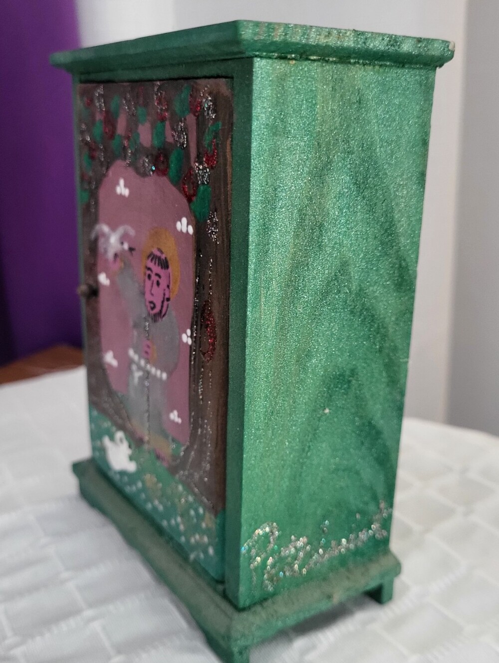 Small Hand Made Green Wooden Box - Picture 5 of 7